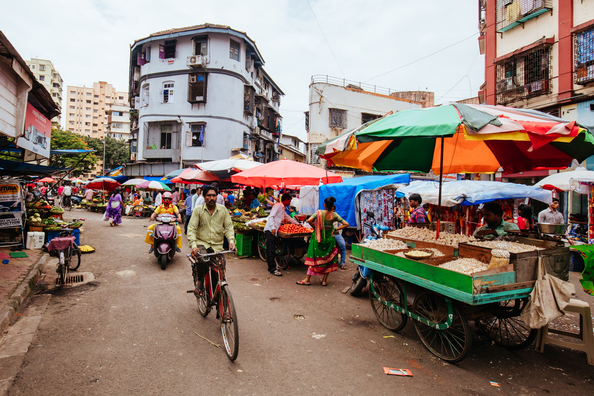 Colaba Causeway Market Stalls Mumbai India